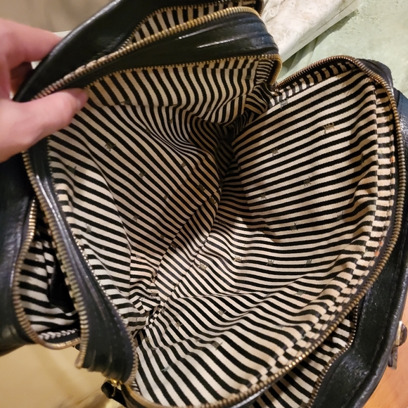 L.A.M.B. Oxford Logo 3 Compartment Zip Bag by Gwen Stefani #169 - Picture 10 of 17